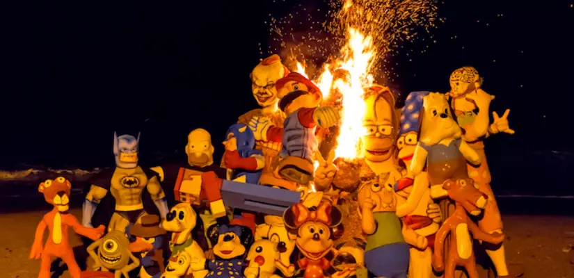  Burning Effigies - Ecuador